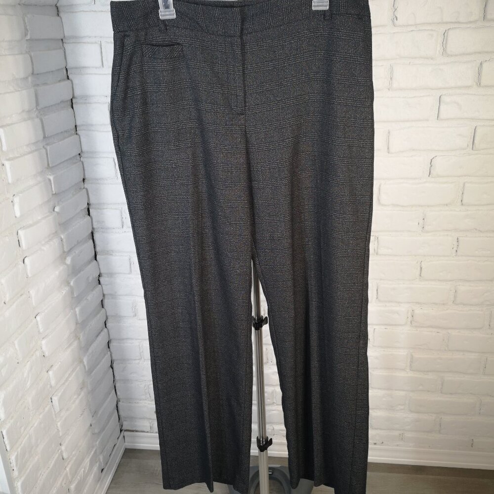 Van Heusen Studio Stretch Ladies Size 14R Black & Grey Plaid Straight Leg Pants